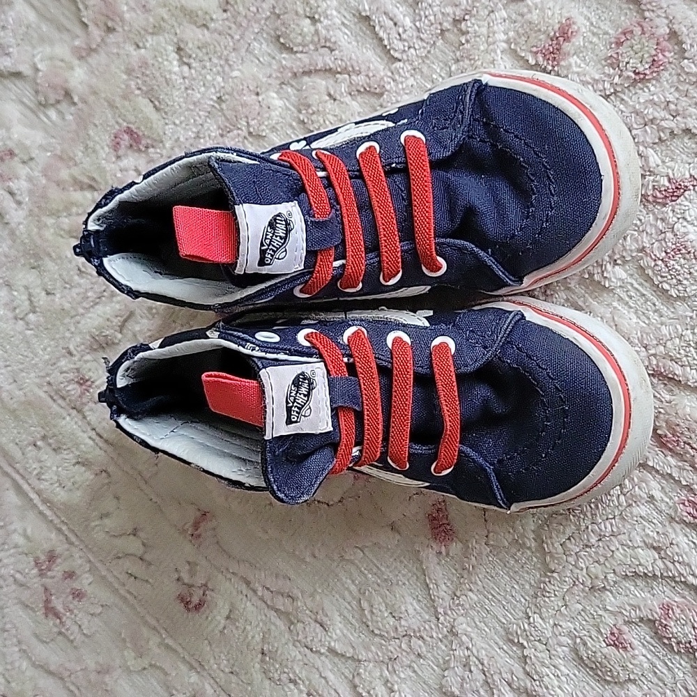Toddler Sz 8 Vans Sk8 hi tops